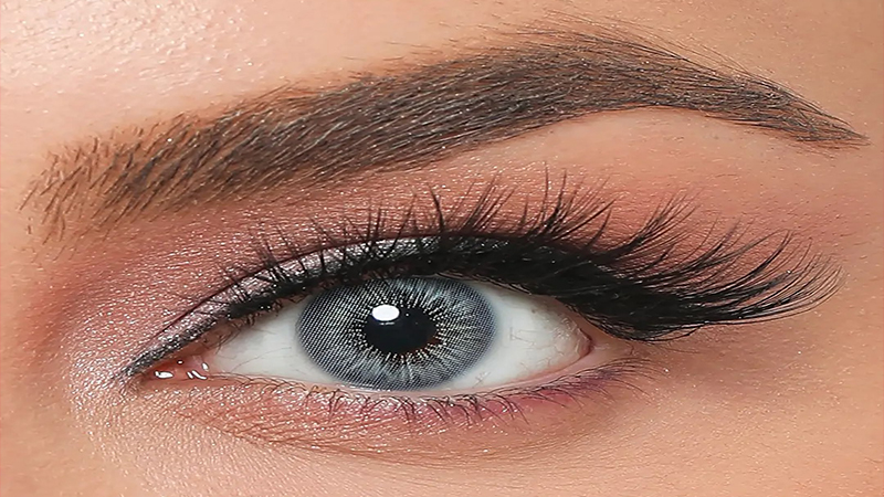 آشنایی با مزایا و معایب لنز سخت رنگی