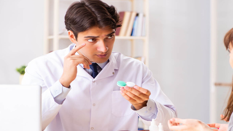 بهترین مارک لنز طبی و قیمت مناسب ترین چیست؟ 14 قبل از خرید لنز طبی مشاوره با اپتومتریست ضروری است